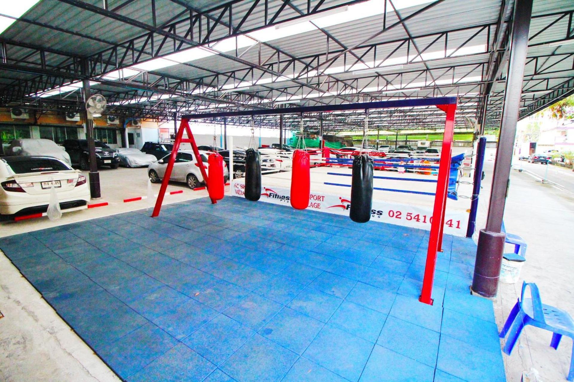 AC Sport Village Bangkok Exteriör bild