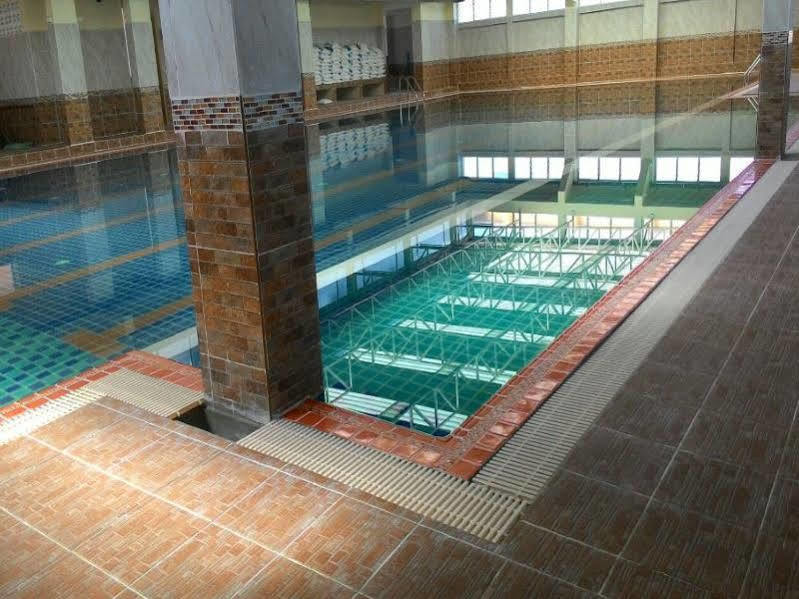 AC Sport Village Bangkok Exteriör bild